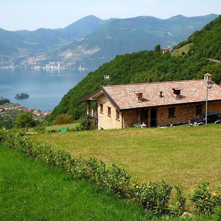 In A Green And Relaxing Atmosphere With Pool And Stunning Lake View Villa Marone Eksteriør billede